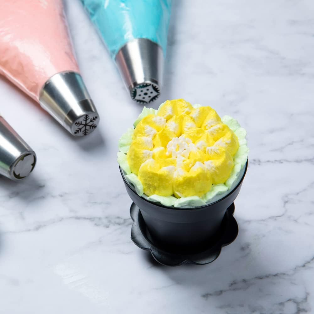 Restaurantware-Russian Piping Tip, 1 Flower Cake Decor Piping Tip - #21, Corrosion-Resistant, Stainless Steel Decorating Tip For Frosting, Dishwashable, Decorate Cupcakes, Cakes, or Cookies