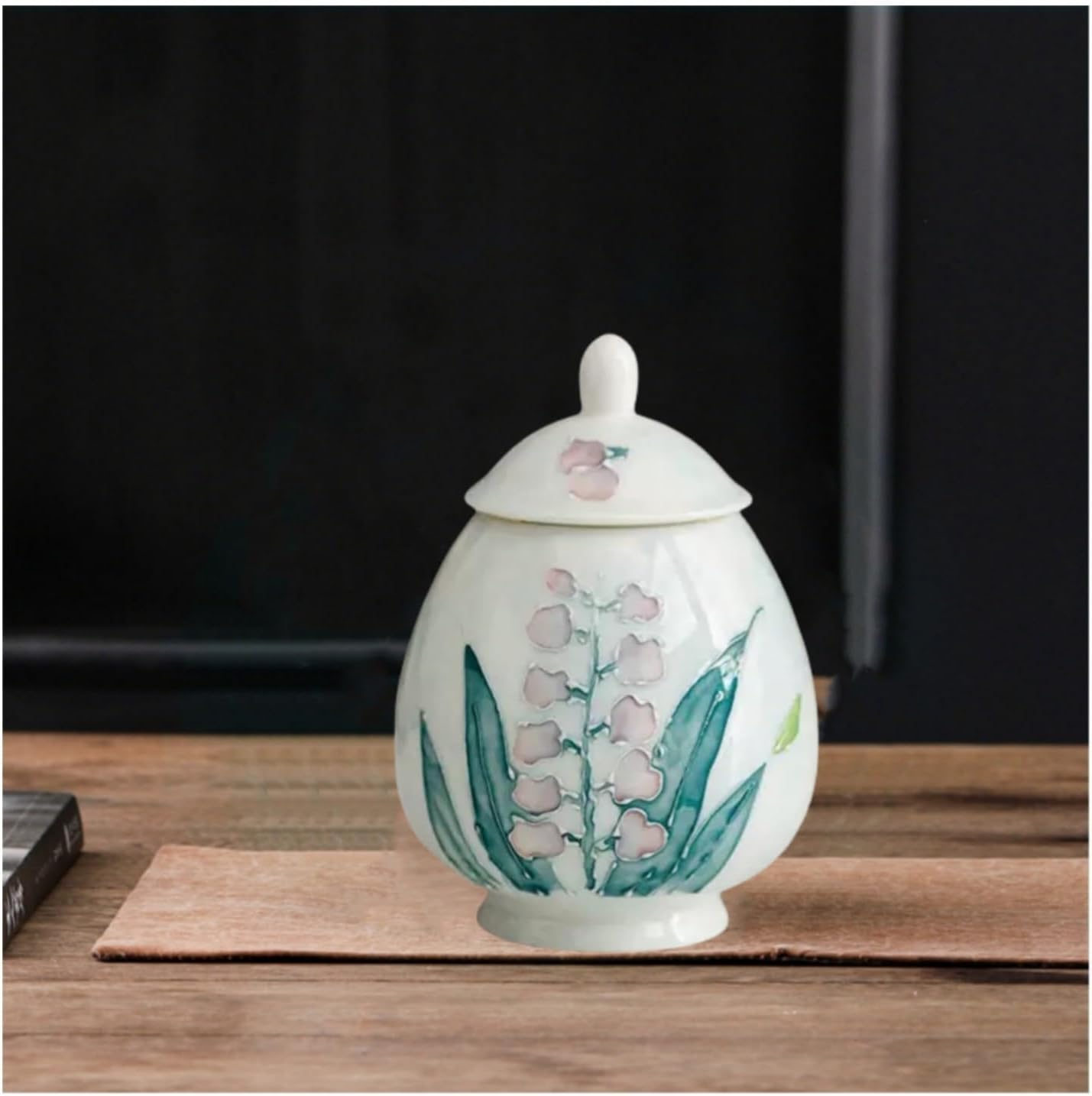 flowers Small Ginger Jar - 4 inches white decorative Ceramic Ginger jars with Lid, chinoiserie gift small jars for Home decor/jewelry/Tea/coffee beans/Storage