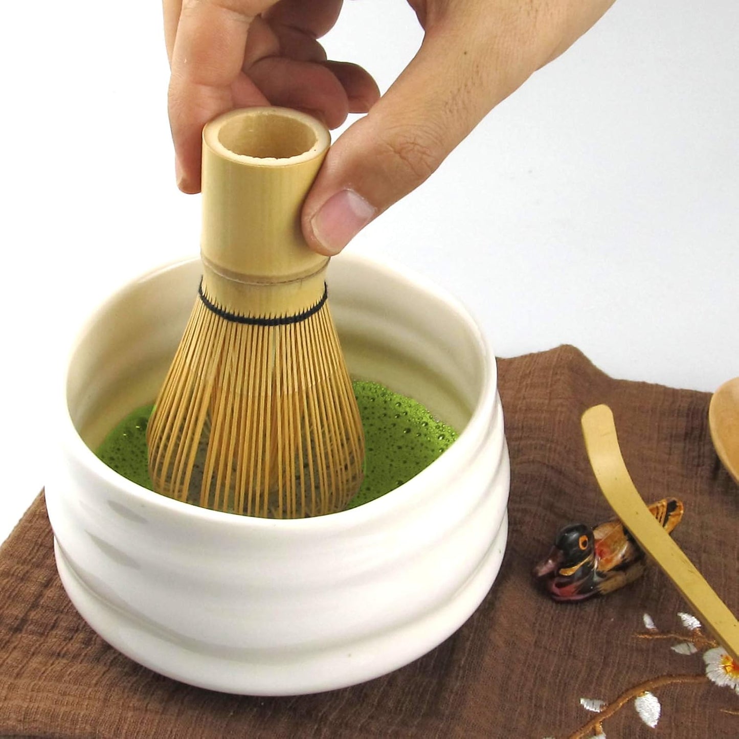 Artcome 10-Piece Japanese Matcha Tea Set - Matcha Bowl, Whisk, Scoop, Spoon, Cloth, Bamboo Holder, Powder Caddy, Strainer (White)