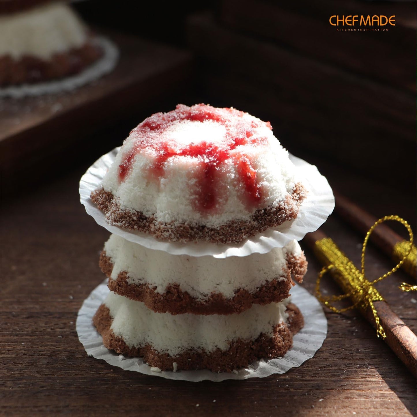 CHEFMADE Mini Pudding Pan Set, 3-Inch 4Pcs Non-Stick Egg Tart Mold Flower-shaped Pie Bread and Cake Pan Bakeware for Oven and Instant Pot Baking (Champagne Gold)