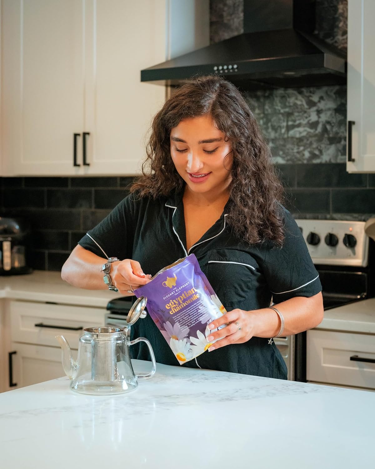 Egyptian Chamomile Tea, Organic Loose Leaf Herbal Tea – Cozy, Calming – Supports Stress Relief, Relaxation & Sleep – 4 oz Resealable Bag (Makes 50 Cups) – The Elegant Elephant