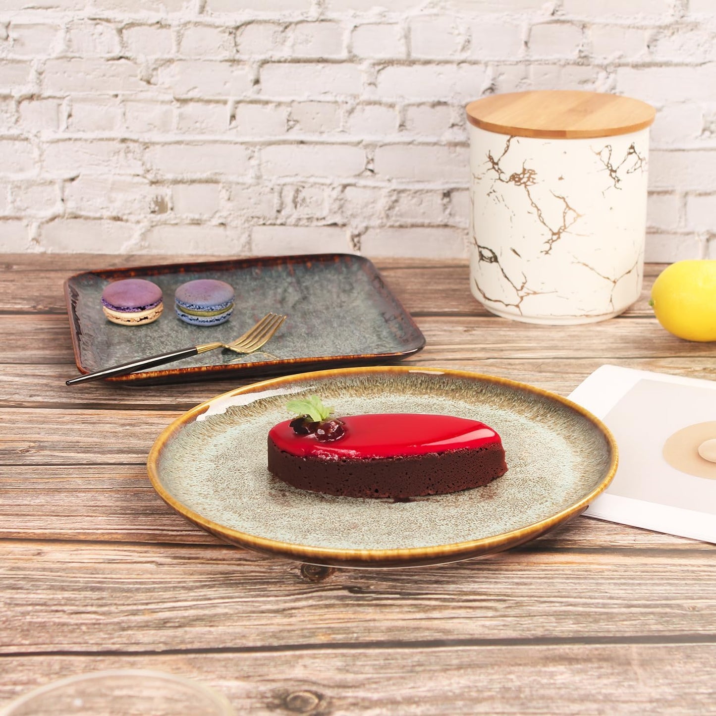 Ceramic Dinner Plates Dish Set,Set of 4,for Lunch snacks -Microwave Oven & Dishwasher Safe,Scratch Resistant,Dinnerware Kitchen Porcelain Serving Dishes 10 Inch Round