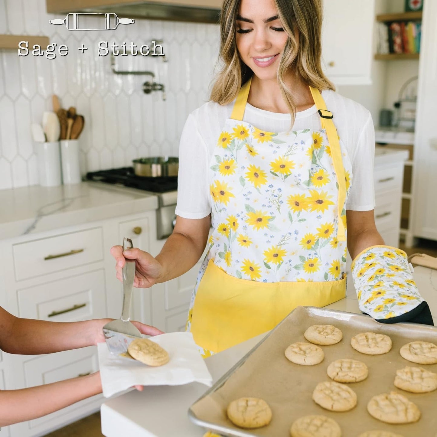 Heat Resistant Designer Kitchen Oven Mitts with Neoprene Non-Slip Grips and Hanging Loops | Set of 2 100% Cotton Long Sleeve Kitchen Oven Mitts | 5.5" x 12" | Sun Flowers