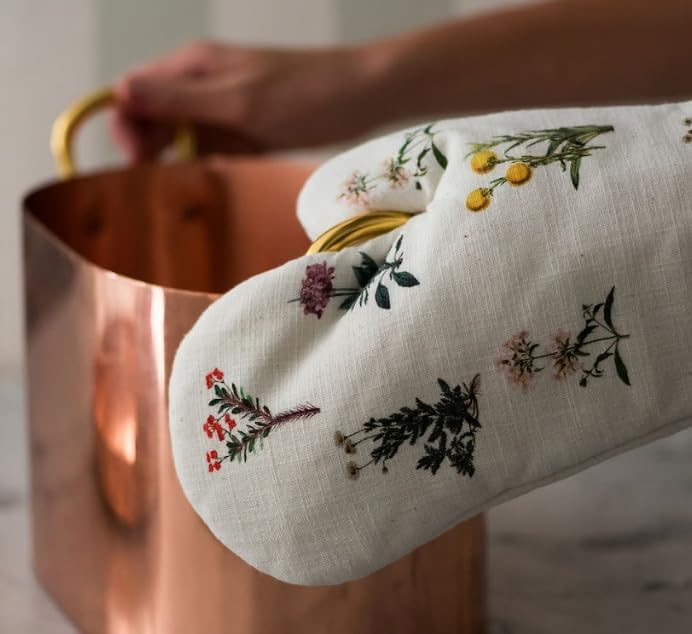 Elegant Vintage Oven Mitt - Heat Resistant Oven Glove with Botanical Print - Perfect for BBQ, Baking, Cooking and Grilling