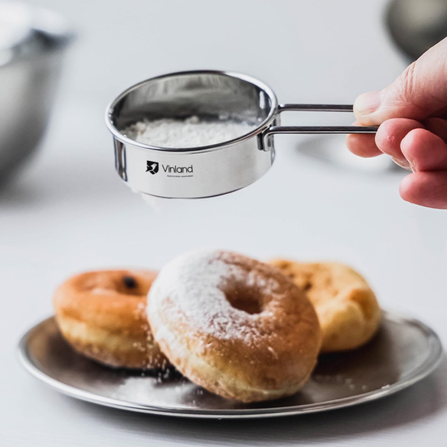 1/2 Flour Sifter, Sifter for Baking, Sifter for Enamels Fine Mesh Food-Grade Stainless Steel Vintage One-Hand Sifter Non-Rust Sifter used for Rapid Screening of Flour Apricot Flour Sugar Powder