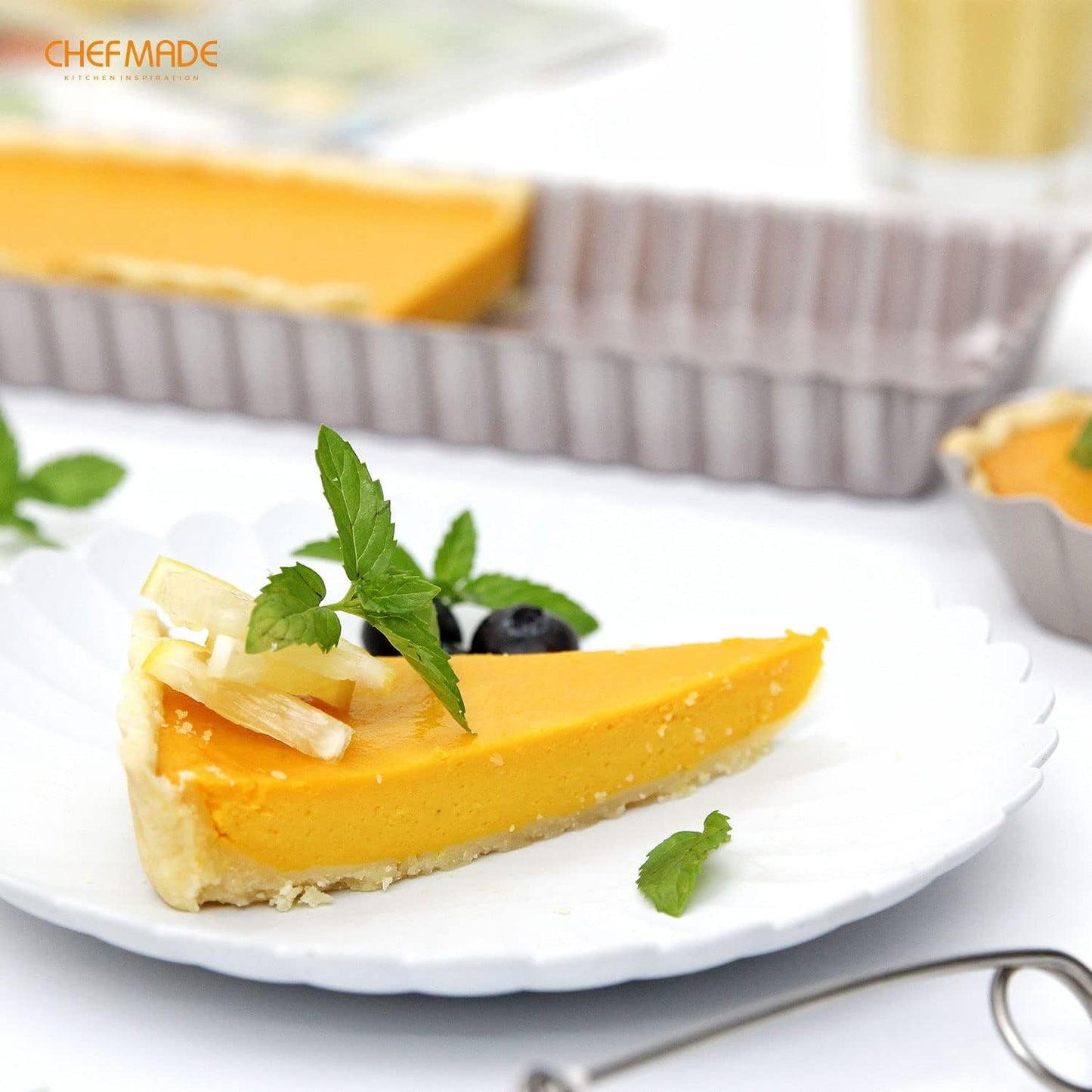 CHEFMADE Rectangle Tart Pan, 5x14-Inch with Removable Loose Bottom Non-Stick Oblong Quiche Bakeware for Oven Baking (Champagne Gold)