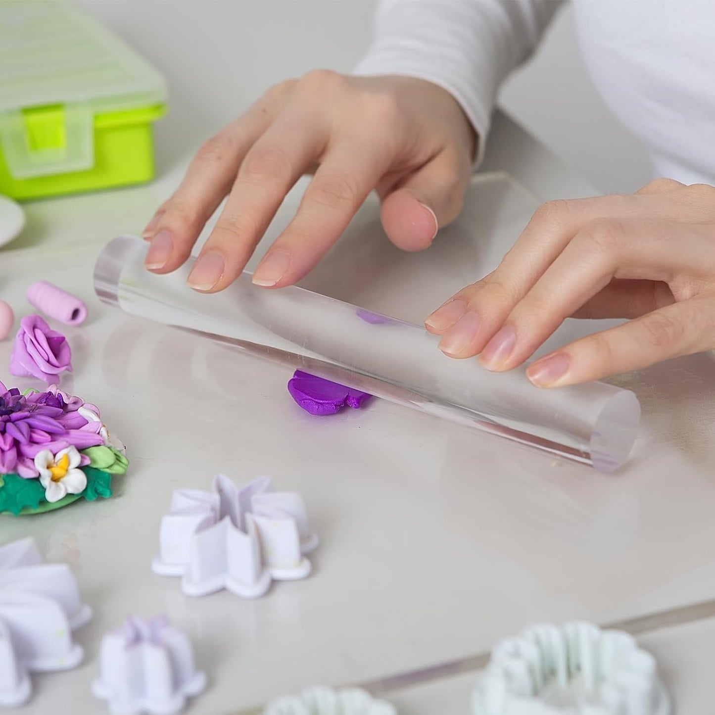 HARFINGTON Acrylic Clay Roller 6 Inch x 1 Inch Solid Non-Stick Plastic Round Tube Roller Polymer Clay Rod Fondant Rolling Pin for Shaping, Sculpting, Modeling DIY Crafts, Rose Red