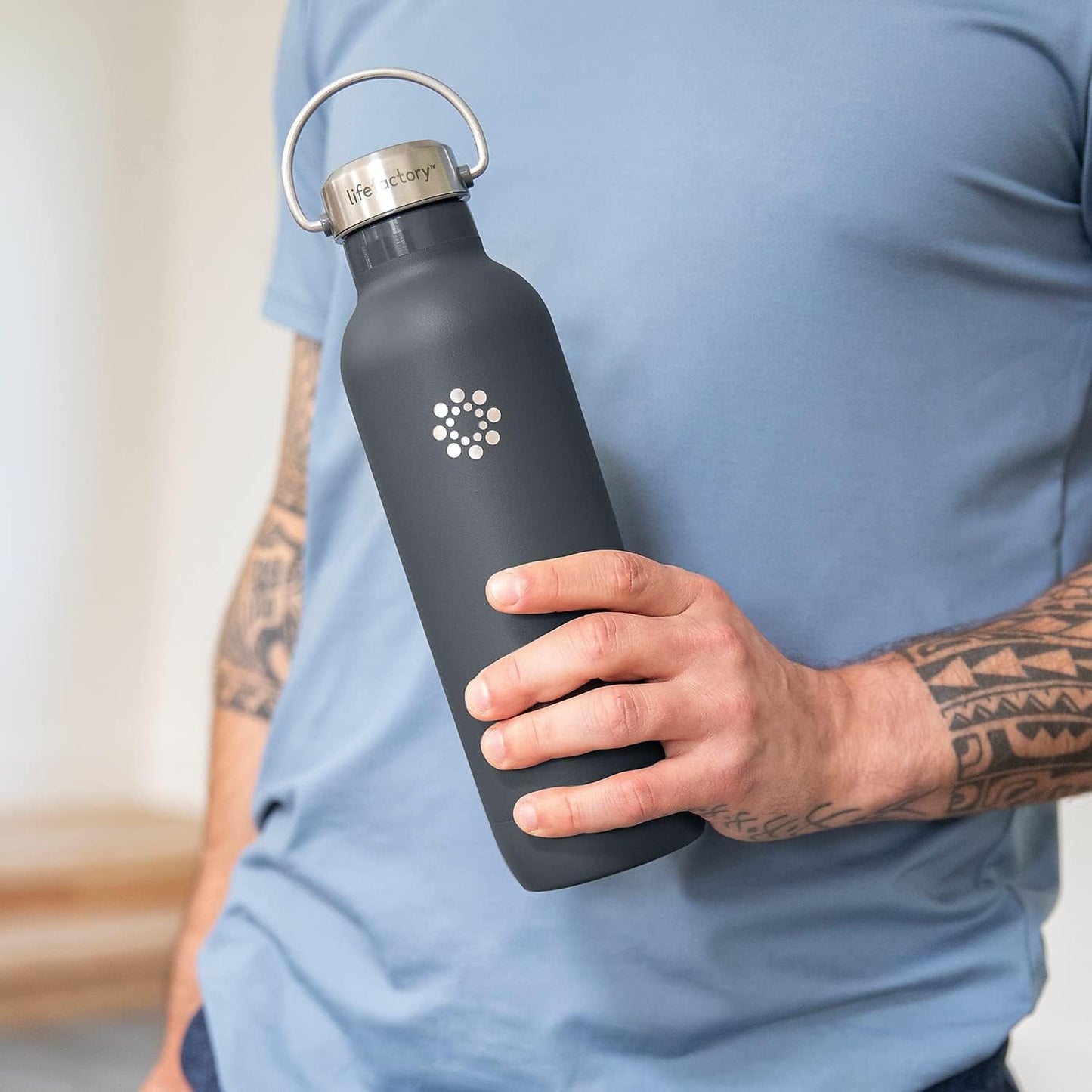 Lifefactory 32-Ounce Stainless Steel Vacuum-Insulated Sport Bottle, Carbon