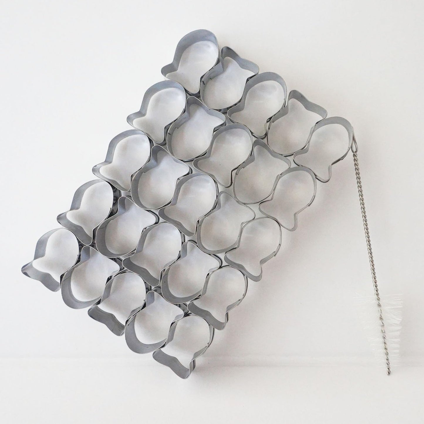 Goldfish Cracker Cutter, Stainless Steel Fish Cookie Cutters Shapes, DIY Mini Snack Crackers Mold 1 Inch, Fish-shaped Treats, 25 Cavity Cookie Stamp with Cleaning Brush