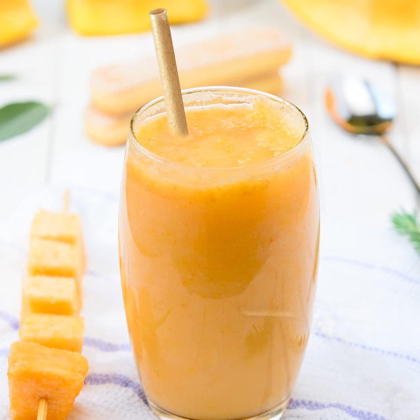 5 Inch 600pcs Biodegradable Cocktail Straws Made from Sugarcane Fiber A CompostableSturdy Drinking Straws for Hot and Cold Drinks Not Foggy Packed by 200 Count per box(3 packs)