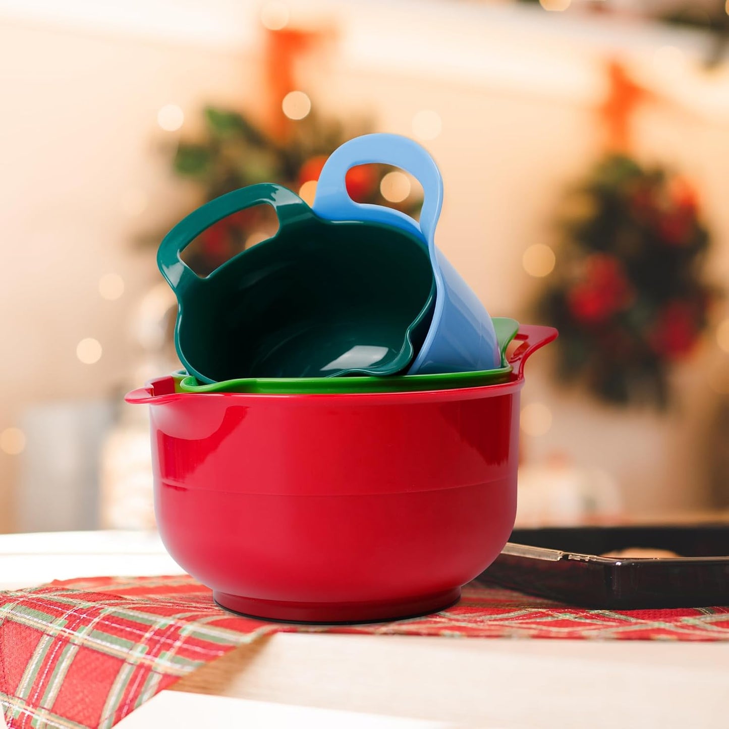 BoxedHome 4 Pack Nesting Mixing Bowl Christmas Set with Pour Spout and Handle, BPA free Microwave & Dishwasher Safe(Christmas colours, 4 Pack with Handle, Random colour silicone scraper included)