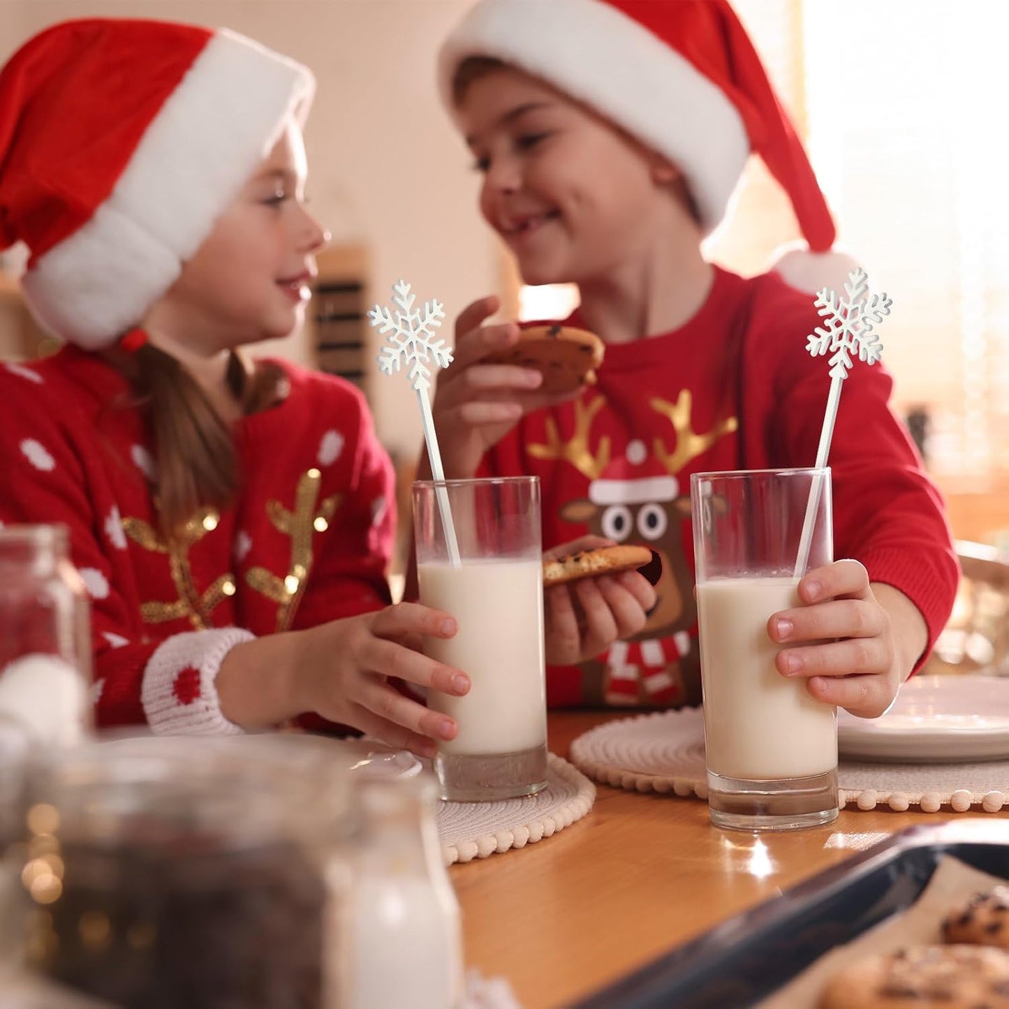 30 Pcs Christmas Drink Stirrers Xmas Stir Stick Holiday Coffee Swizzle Stick Reusable Plastic Hot Cocoa Bar Chocolate Decoration Cocktail Mixer (Snowflake,White)