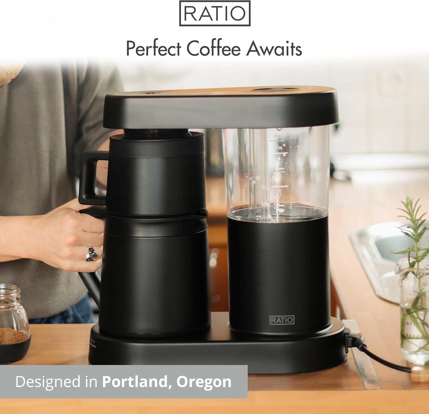 Ratio Six Series 2 Coffee Machine - Automatic Drip Coffee Maker - 1.25L/40oz - Brews 2-8 Cups - Matte Black
