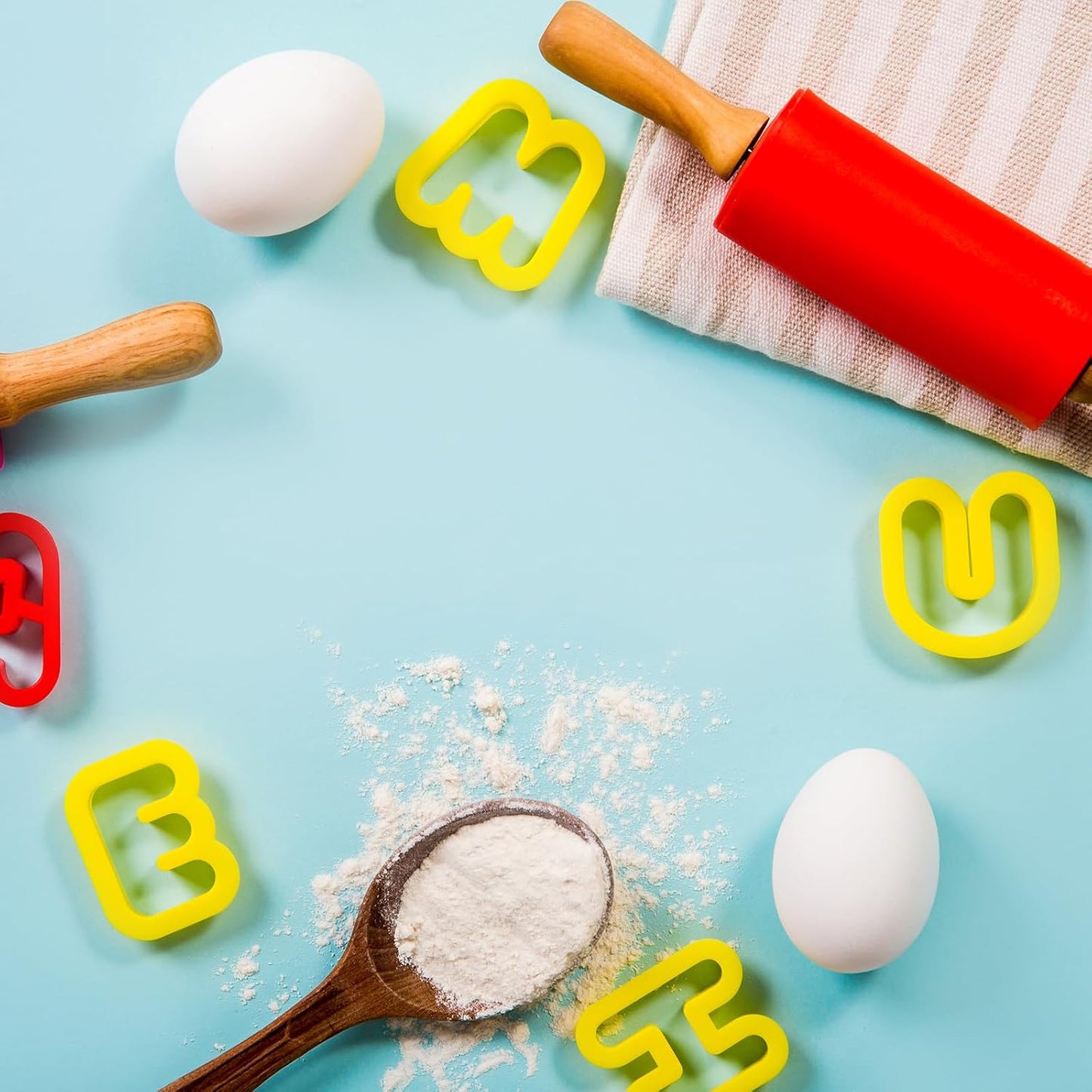 HARFINGTON Silicone Rolling Pins for Baking 16.93 Inch Non-Stick Silicone Surface Wooden Handle Rolling Pin Small Roller Playdough Rolling Pins for Fondant Kitchen Dough Pizza, White