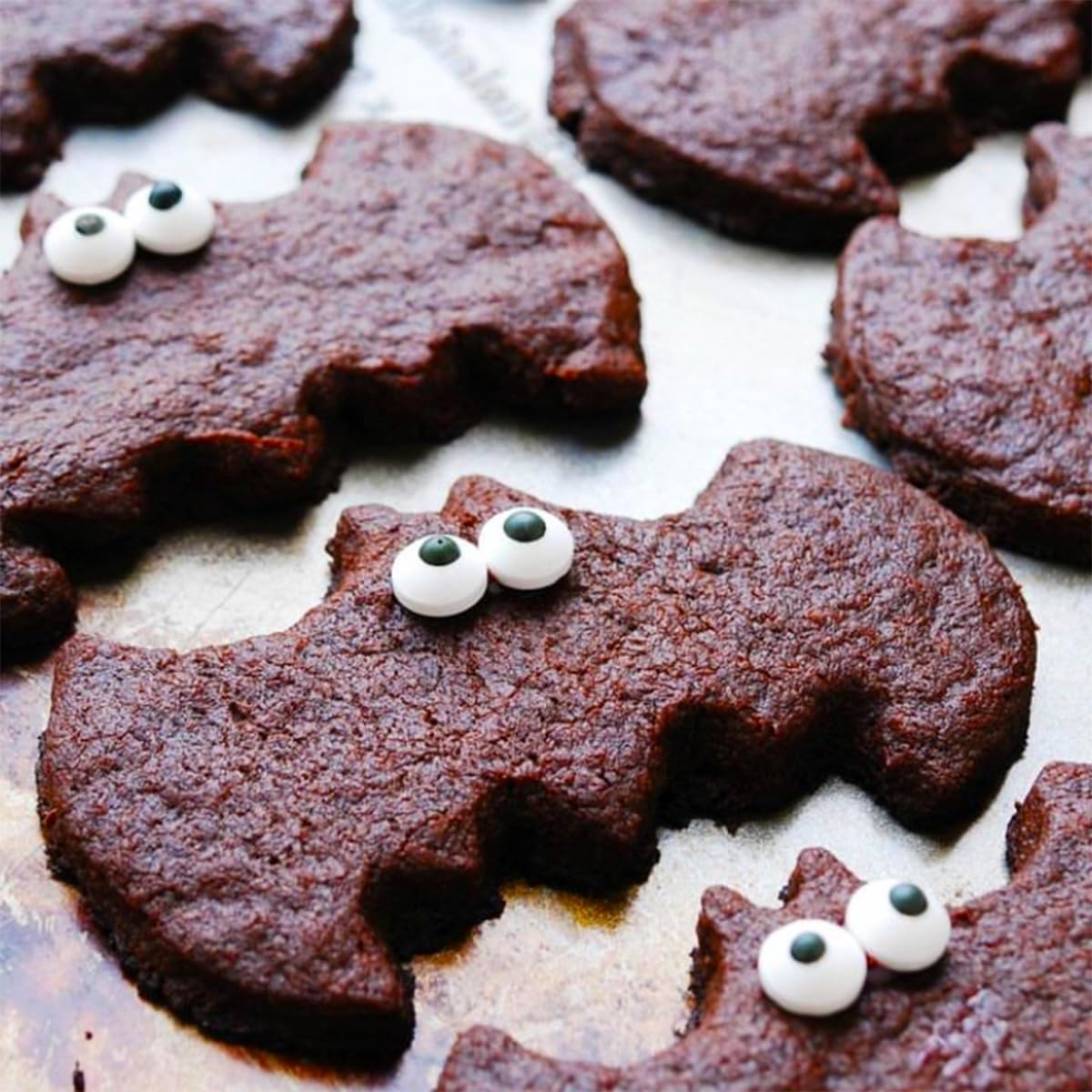 Halloween Cookie Cutters 5pcs, Cat Bat Pumpkin Magic Hat Cookie Cutter Sturdy Easy to Clean & Demold Pancake Dough Molds, Fondant Cutters for Baking Biscuit