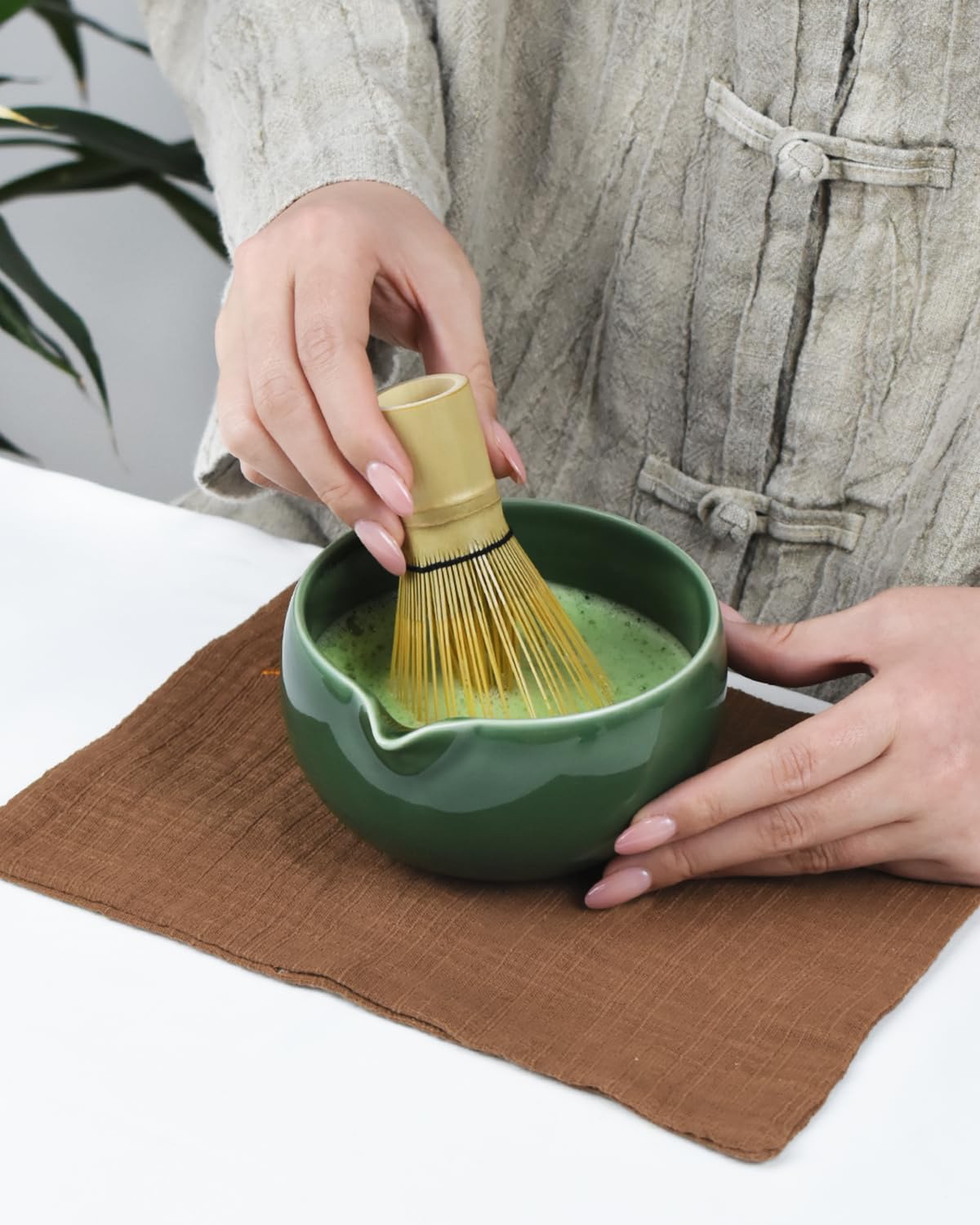 Artcome Premium Matcha Tea Set - 18.6oz Ceramic Bowl with Spout, Bamboo Whisk, Scoop, Whisk Holder & Brewing Guide - Perfect for Traditional Japanese Tea Ceremony