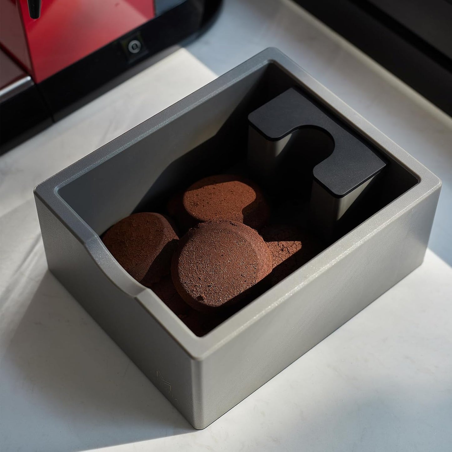 Espresso Knock Box, Durable ABS Plastic Coffee Grounds Dump Bin, Non-Slip Base with Tamping Station, Distribute and Tamp Espresso Product Tool,Espresso Barista Accessories