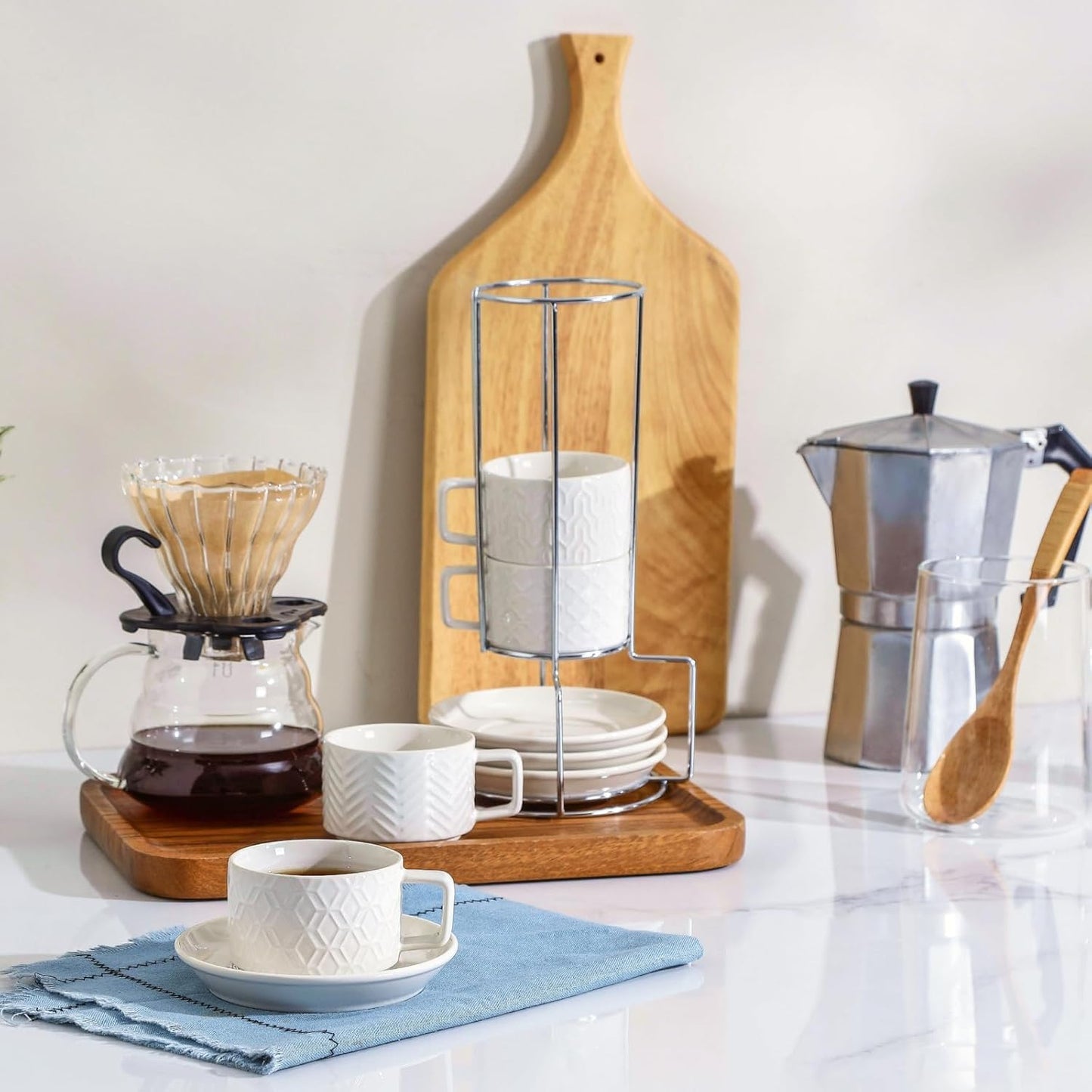 Sureasy Ceramic Espresso Cups Set of 4 – 4 oz White Embossed Cappuccino Cups with Saucers and Metal Stand, Stackable Mugs for Latte, Mocha, Tea, and Specialty Coffee