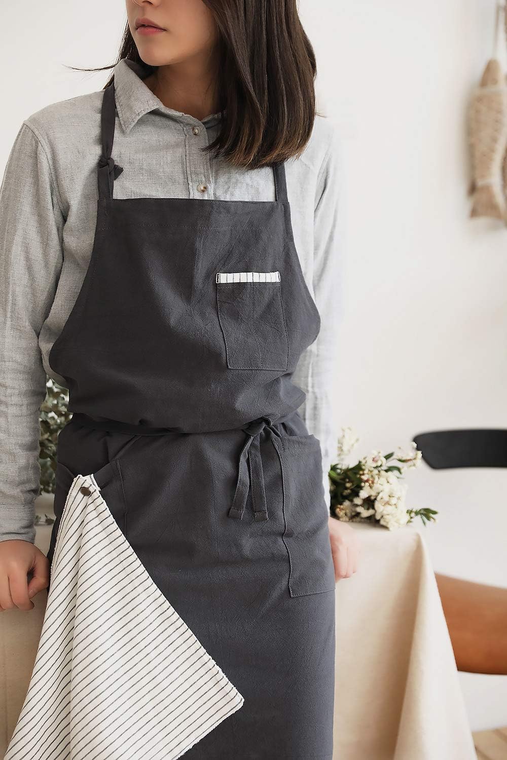 Adjustable Japan Nordic Style Soft Cotton Linen Apron with Four Pockets A Towel