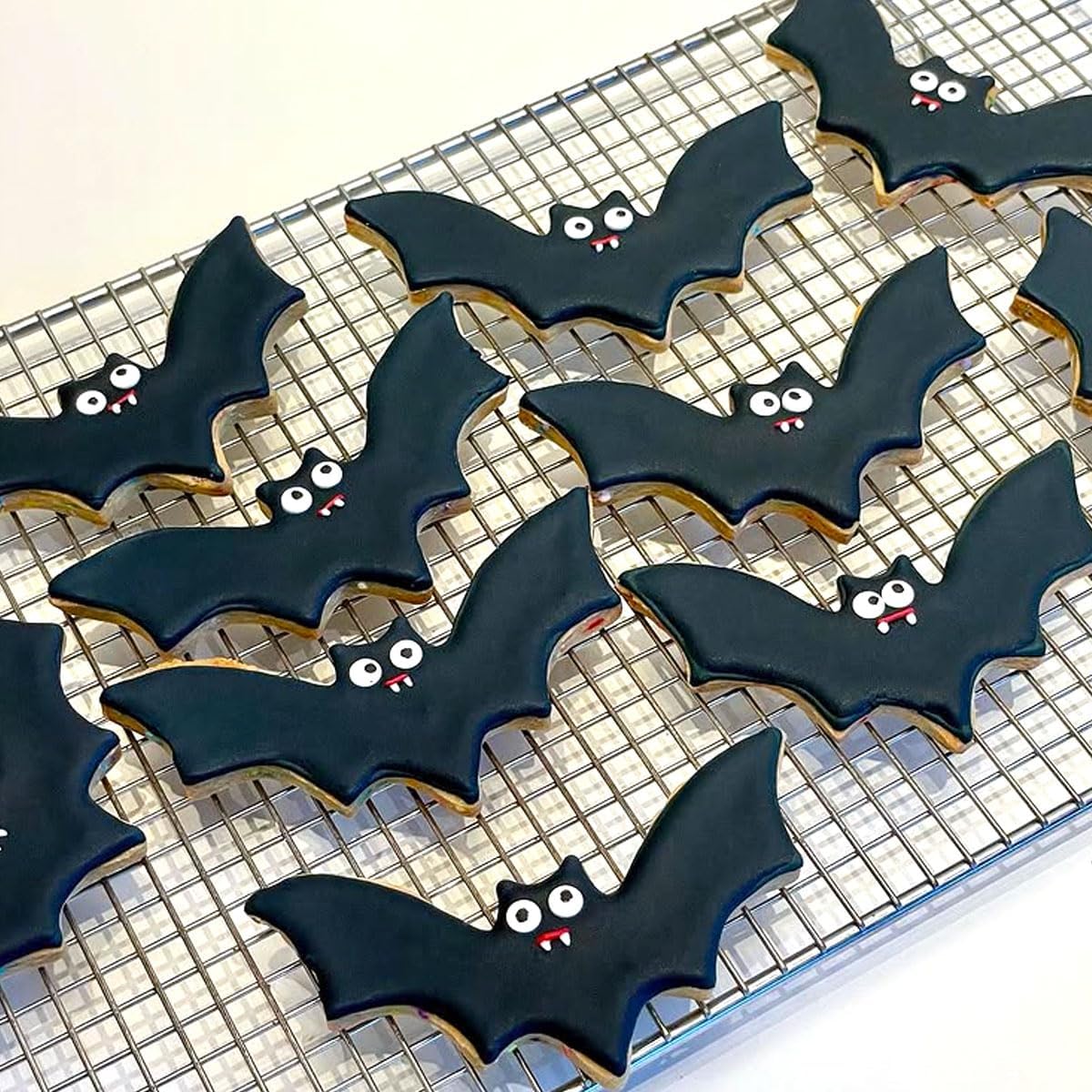 Halloween Cookie Cutters Large 7Pcs, Bat Pumpkin Magic Hat Cat Cookie Cutter, Sturdy Easy to Clean & Demold Pancake Dough Molds for Halloween Baking