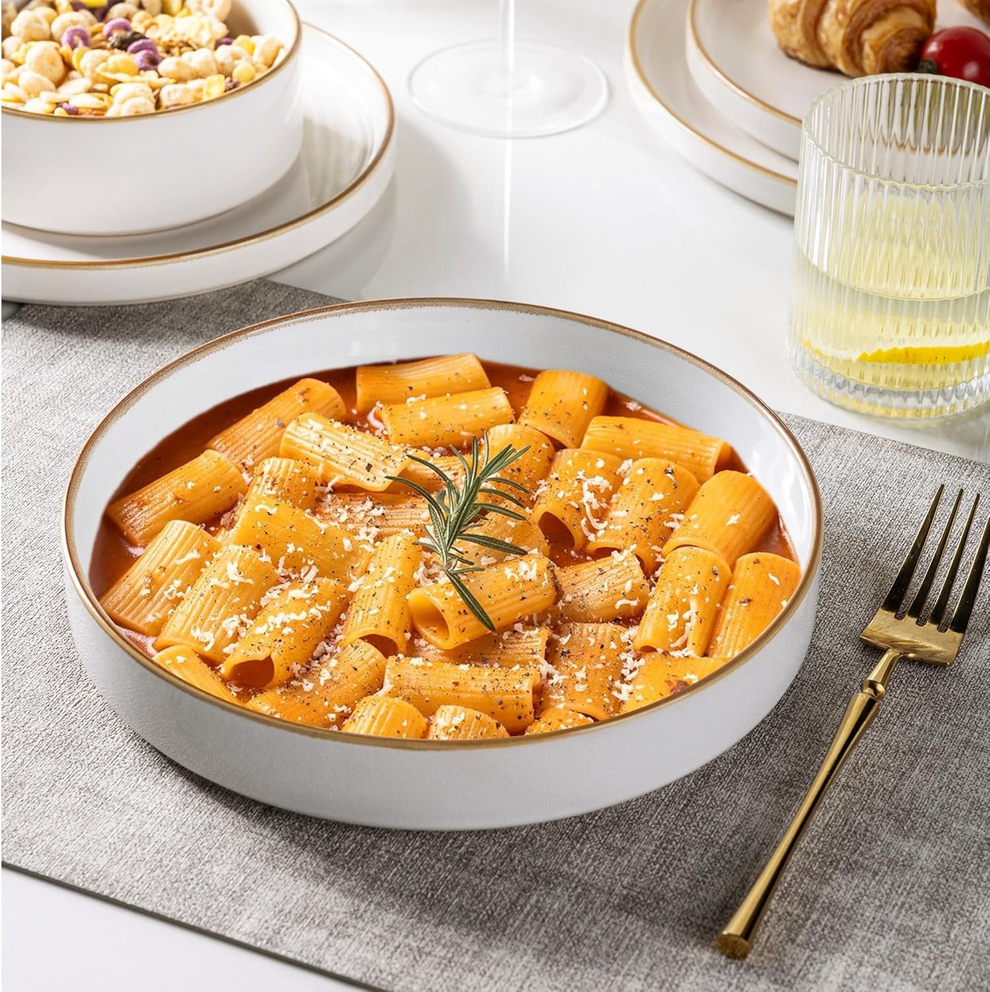 GBHOME 9'' Large Ceramic Pasta Bowls, 32oz Stoneware Pasta Serving Bowls Set of 4 for Kitchen, Wide Bowls for Fruit,Pasta,Salad,Oatmeal,Meal, Microwave Safe, Pearl White