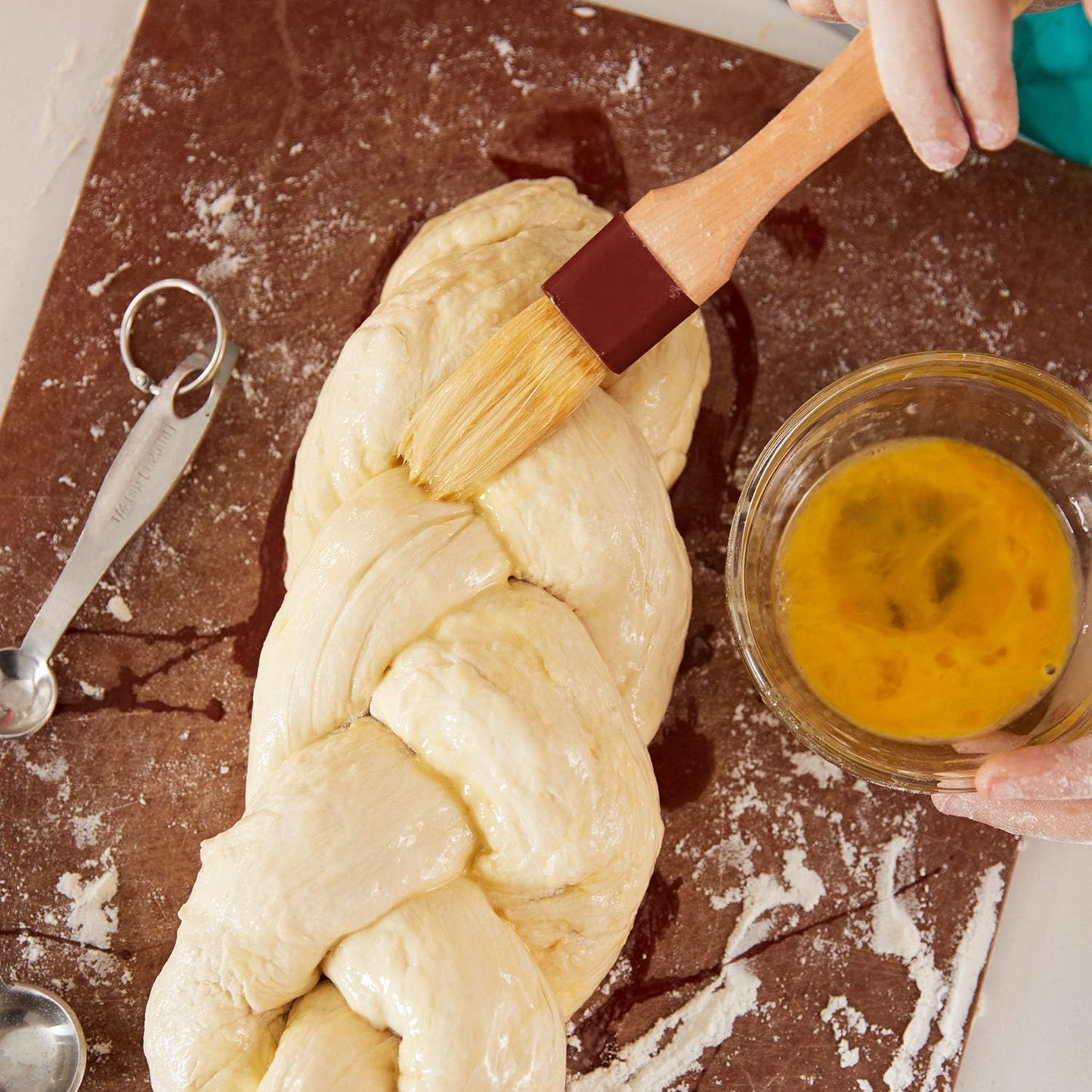 Boao 4 Pieces Natural Bristle Pastry Brush Beech Wooden Handle Basting and BBQ Brushes for Cooking, Butter, Oil, Egg, Marinade, Grilling, Baking, Kitchen Food (1 Inch, 2 Inch, 3 Inch)