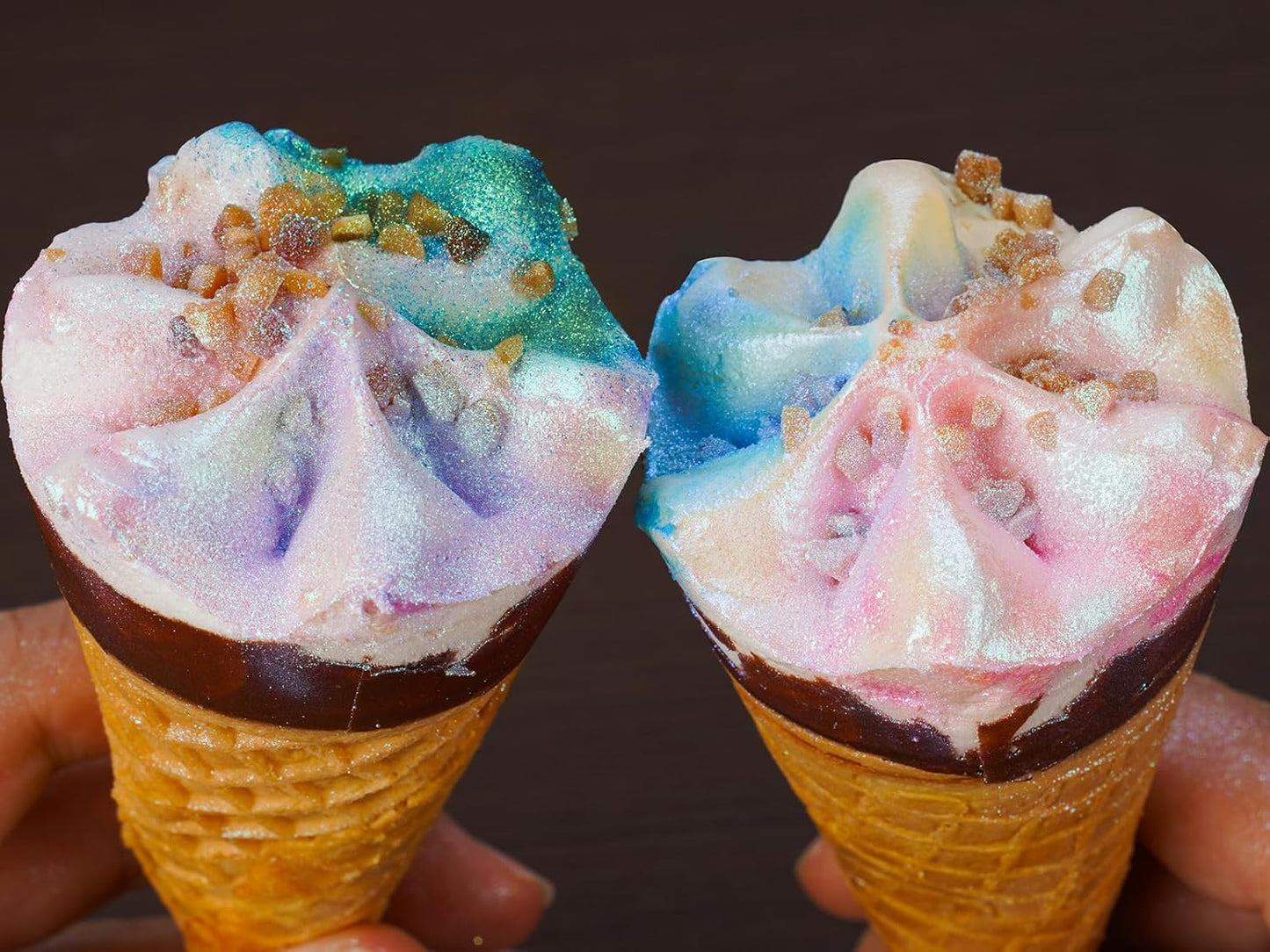 NiHome 0.18oz/5g Edible Food-Grade Glimmer Powder Glitter Luster Dust Metallic Food Decorating Sprinkle Dust for Drink Wine Beverage Cake Candy Dessert Bakery Restaurant Vegan (Iridescent Yellow)