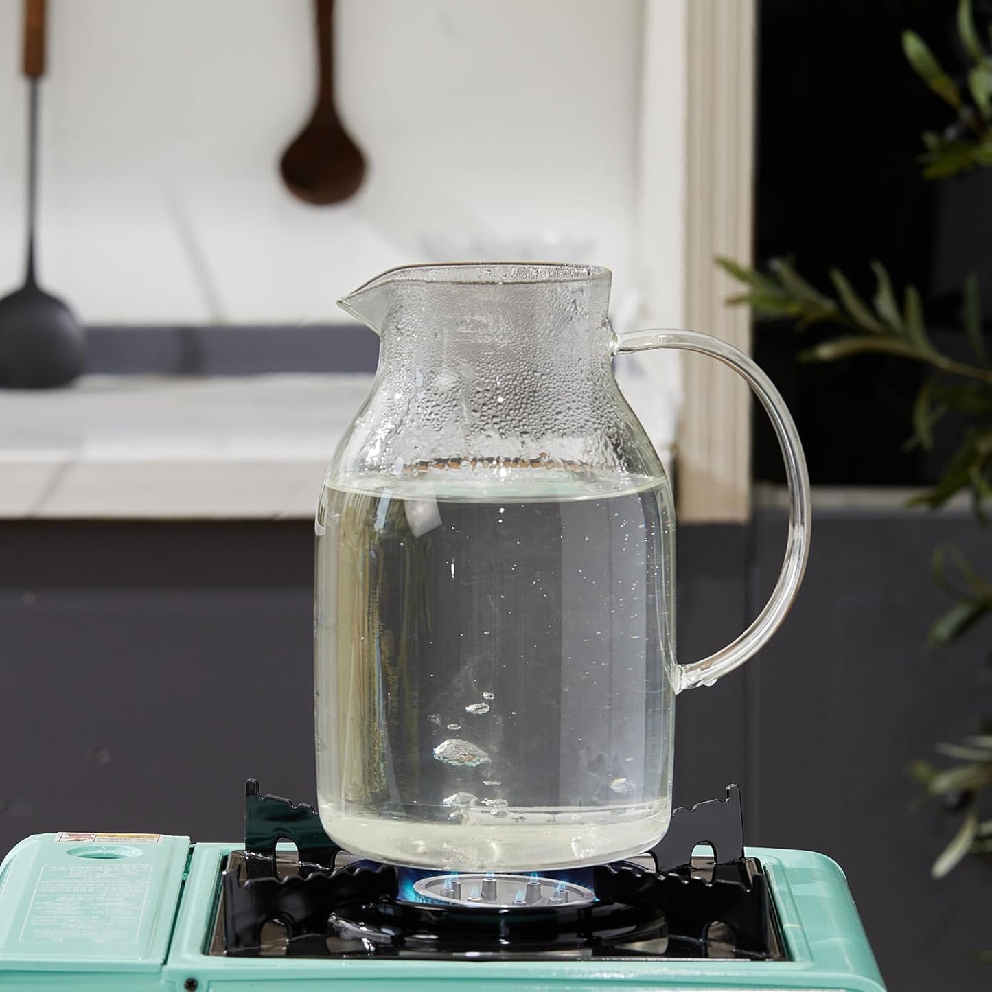 Karafu 68 Oz/2 Liter Glass Pitcher with Lid, Heat Resistant Water Jug for Hot/Cold Water, Ice tea and Juice Beverage