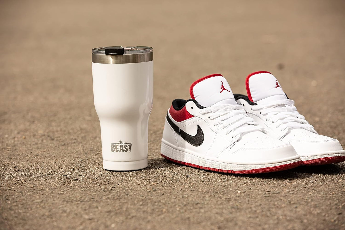 Beast 20 oz Tumbler Stainless Steel Vacuum Insulated Coffee Ice Cup Double Wall Travel Flask (Arctic White)