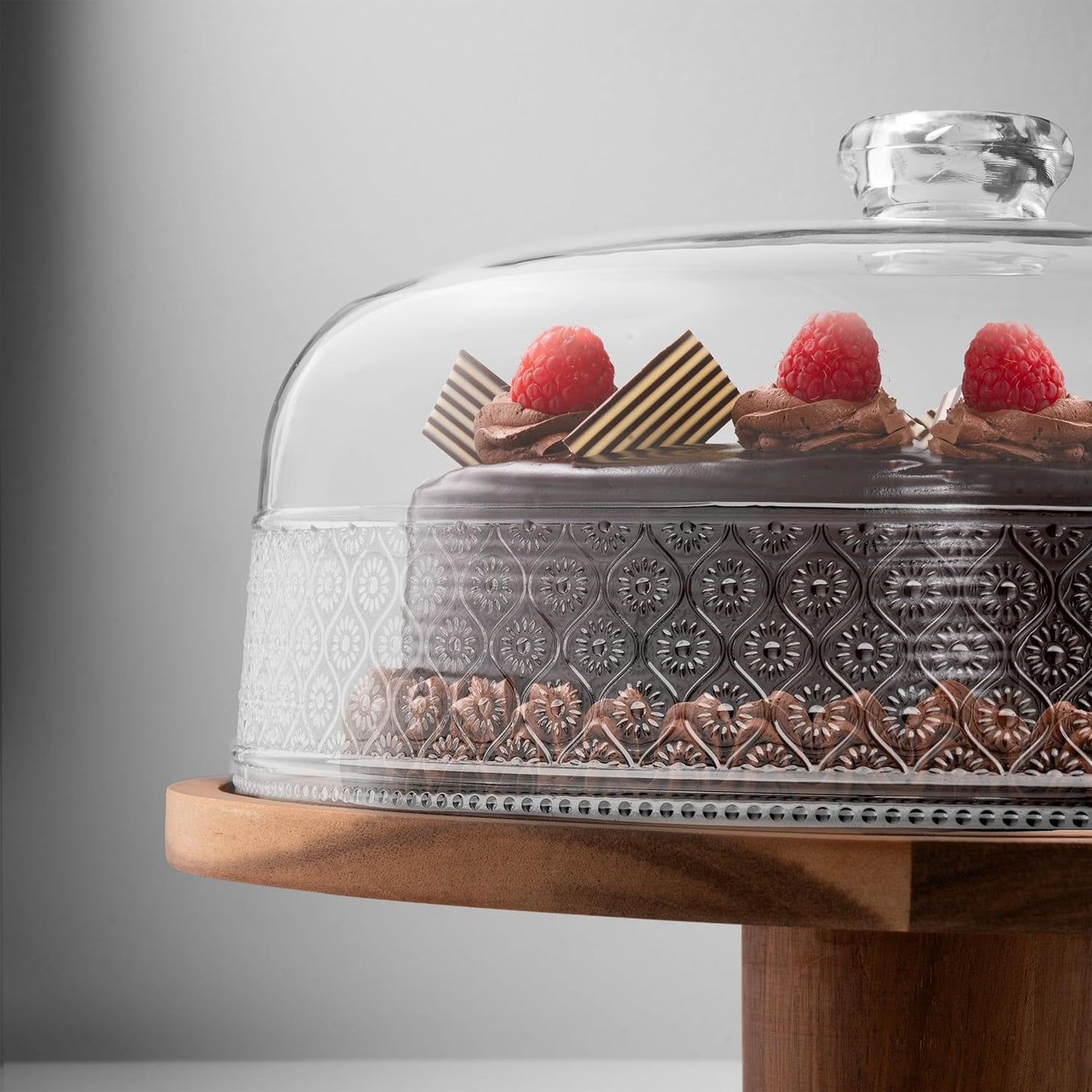 Godinger Cake Stand, Footed Cake Plate with Dome, Acacia Wood and Shaterproof Acrylic Lid, Wood Cake Stand with Dome Vintage Romantic Décor