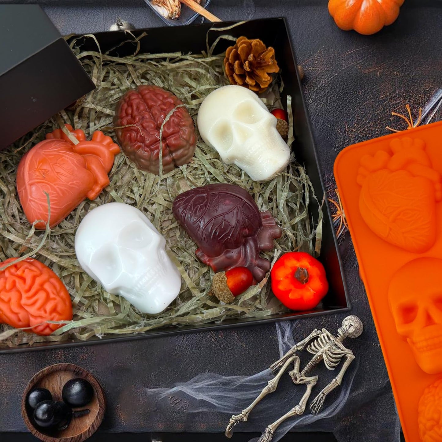 2 Pack Brain Heart Skull Cake Mold, 3D Human Organ Brain Jello Mold Halloween Silicone Molds Heart Skull Brain Chocolate Mold for Halloween Baking Mini Cakes Soap Candle Muffin Pudding Dessert