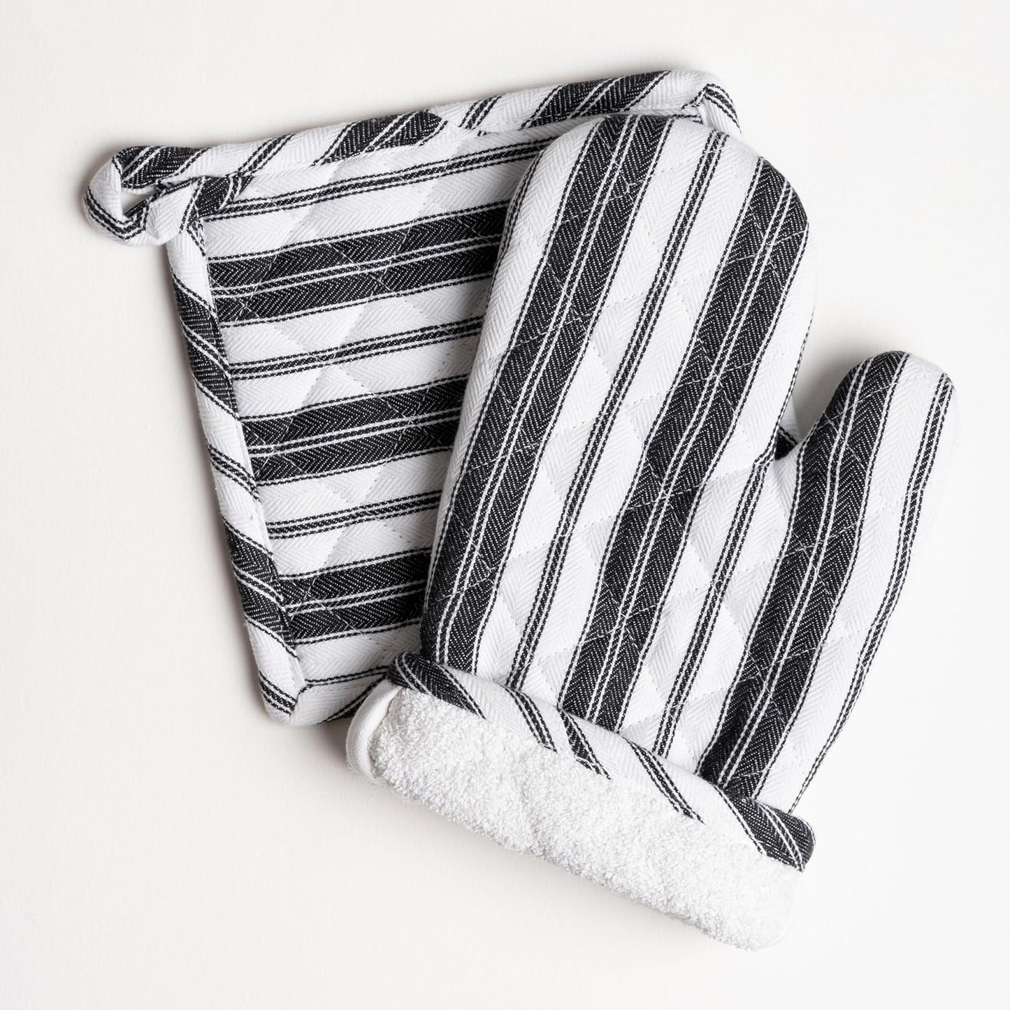 Oven Mitts & Potholder Set - Durable Heat Resistant Gloves - Thick Mittens for Kitchen - Suitable for Cooking, Baking, Grilling - BBQ- 2 Oven Mitts & 2 Potholders - Black Stripes - Casa De Lan